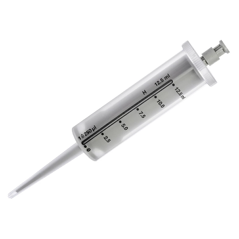 Labnet International P3524-S,  Pre-Sterile, 100 Syringe Tips/Unit primary image