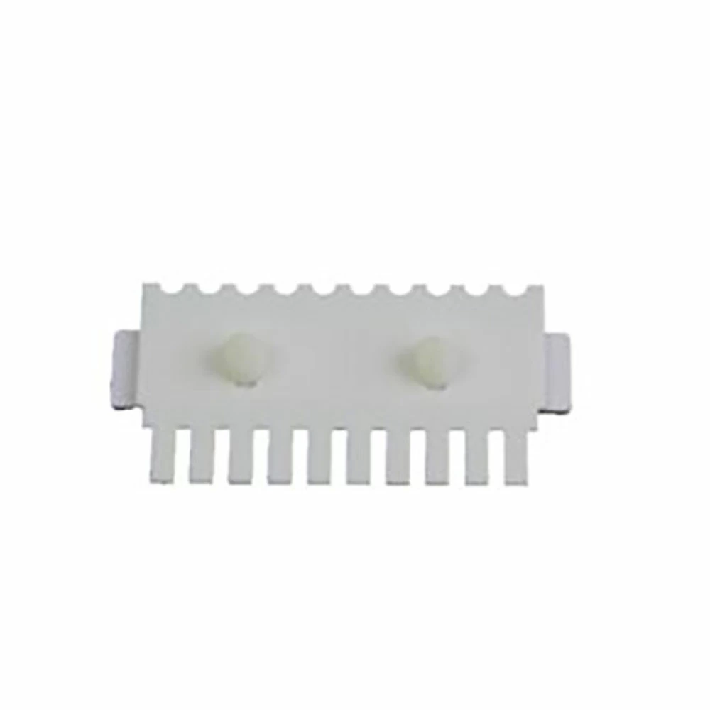 Genesee Scientific 45-100C10 10 Tooth Comb, 1mm Thick, for Mini 7cm Gel Box, 1 Comb/Unit primary image